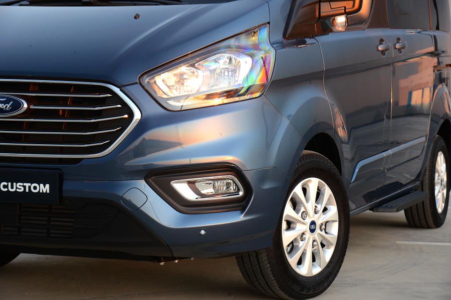 Детали экстерьера Ford Tourneo Custom Limited 2019 года  (ZA) (фото 33 из 40)